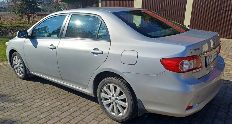 Toyota Corolla cena 22800 przebieg: 260000, rok produkcji 2011 z Nakło nad Notecią małe 16